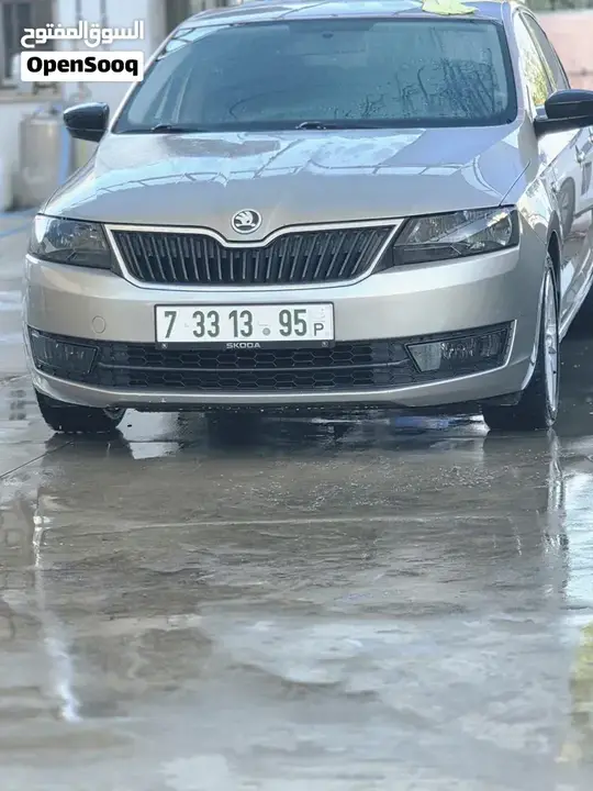 Skoda Rapid 2013 photo 2