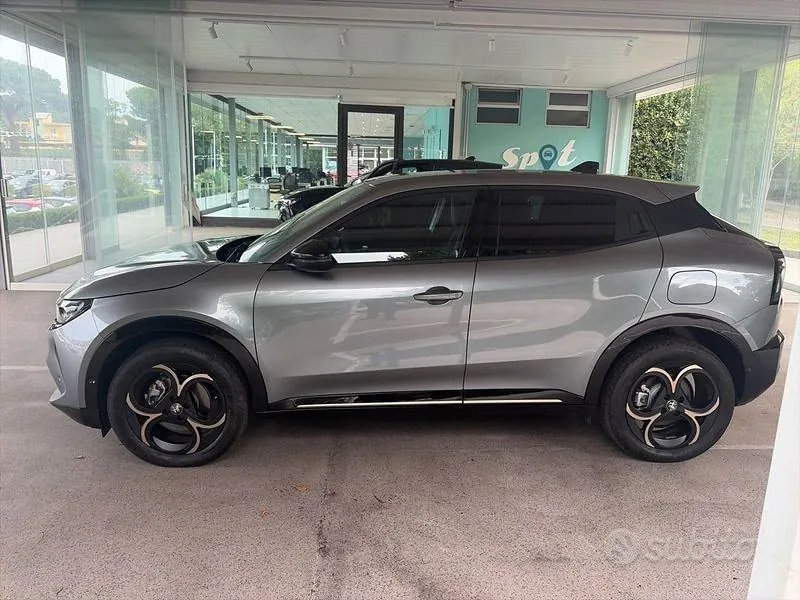 Alfa Romeo Junior 2025 photo 2