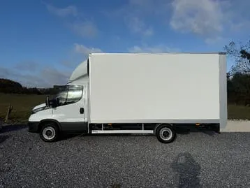 Iveco Daily 2023 photo 2