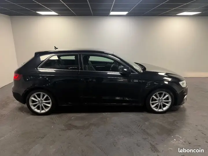 Audi A3 2012 photo 2