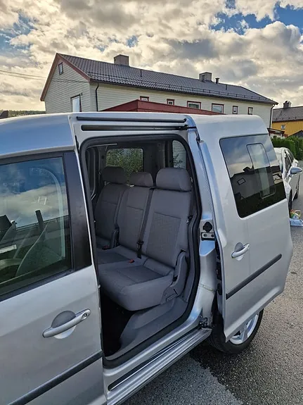 Volkswagen Caddy 2010 photo 2
