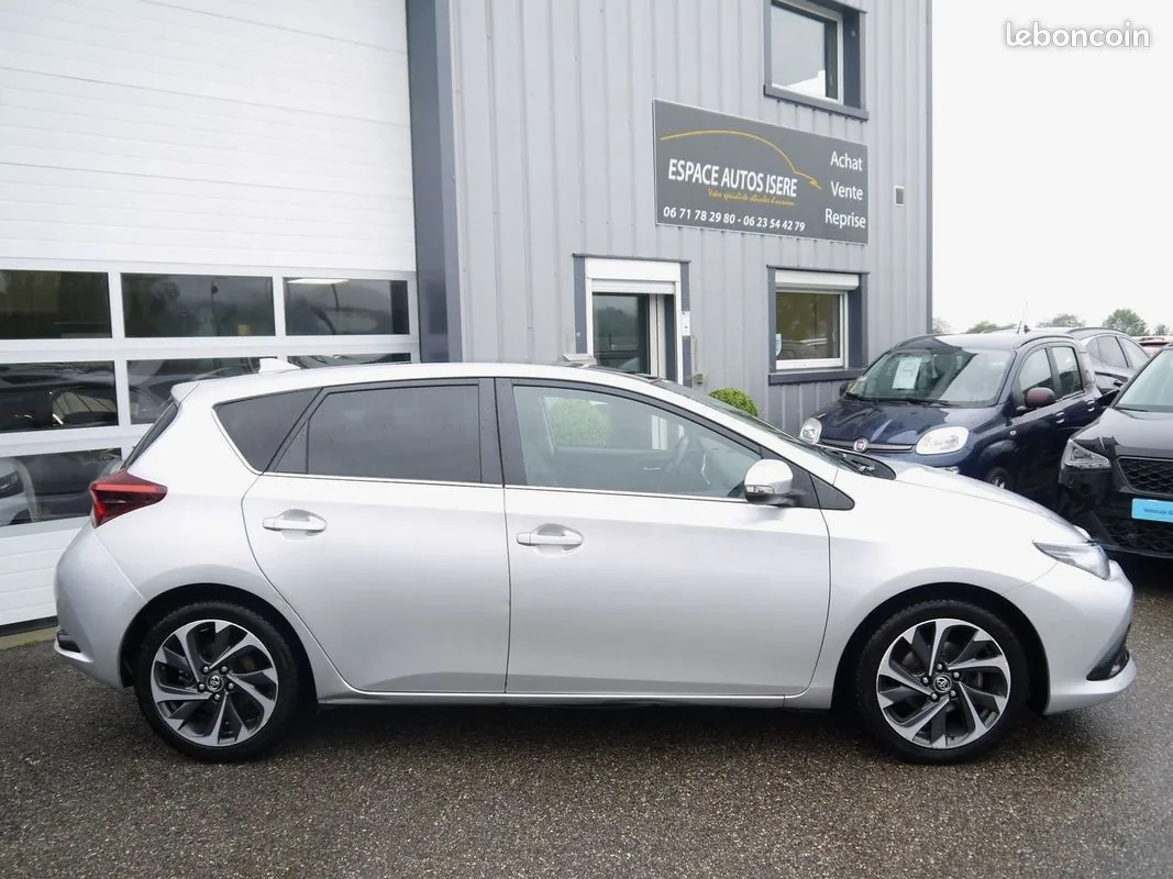 Toyota Auris 2016 photo 5