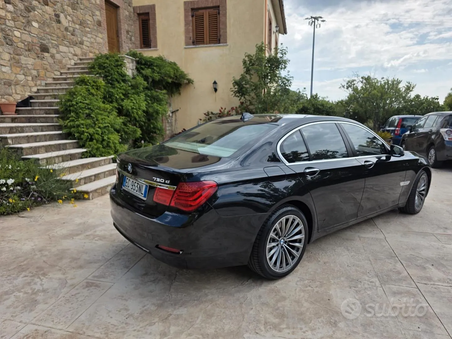 BMW 730 2010 photo 2