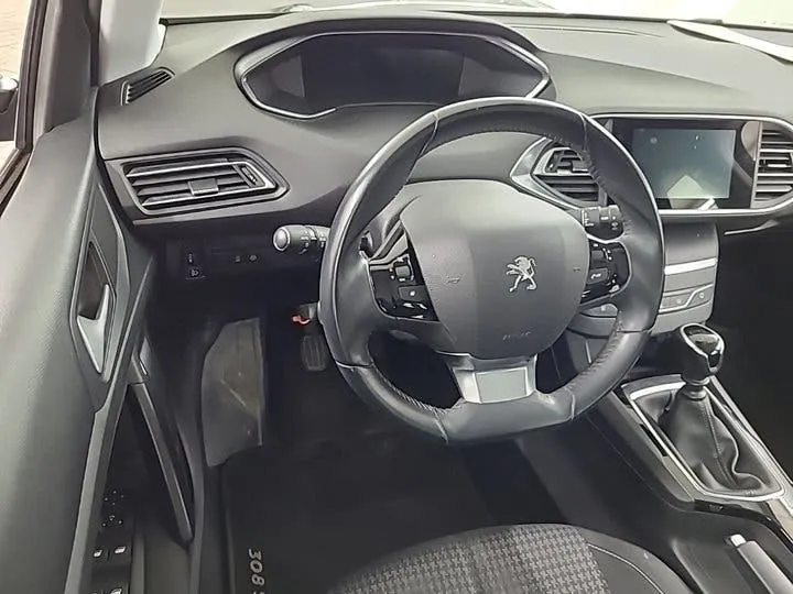 Peugeot 308 2021 photo 3