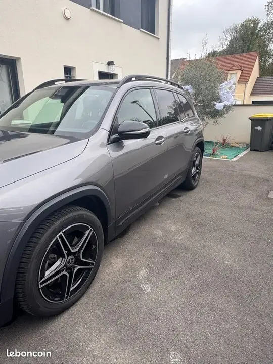 Mercedes-Benz Glb