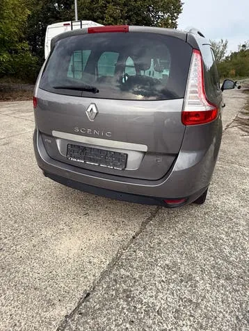 Renault Scenic 2015 photo 3