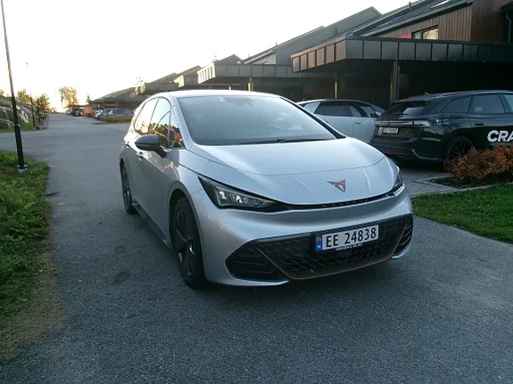 Cupra Born 2022 photo 2