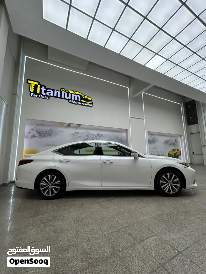 Lexus Es 2019 photo 2