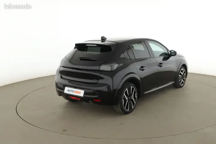 Peugeot 208 2024 photo 3