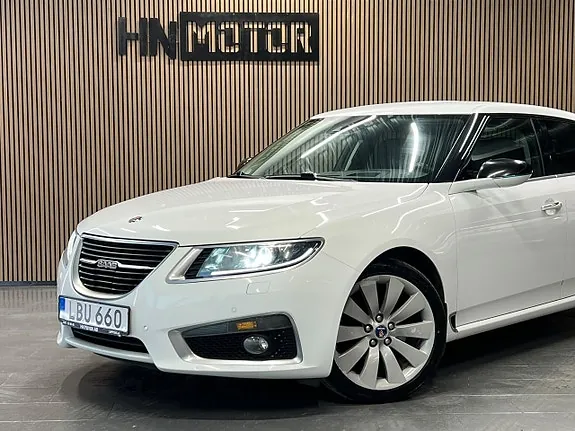 Saab 9-5 2011 photo 2
