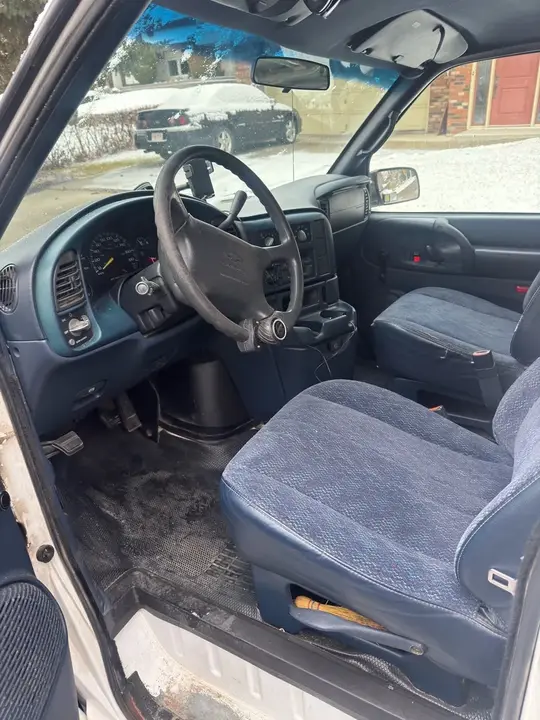 Chevrolet Astro 1996 photo 4