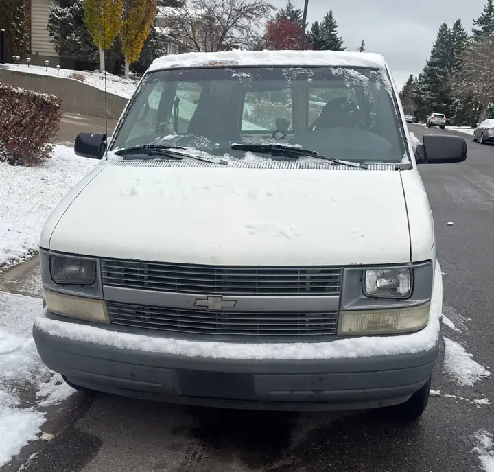 Chevrolet Astro 1996 photo 2