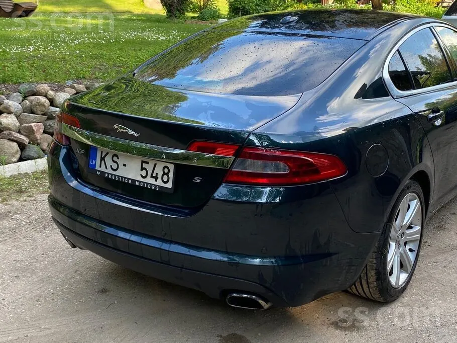 Jaguar Xf 2010 photo 3