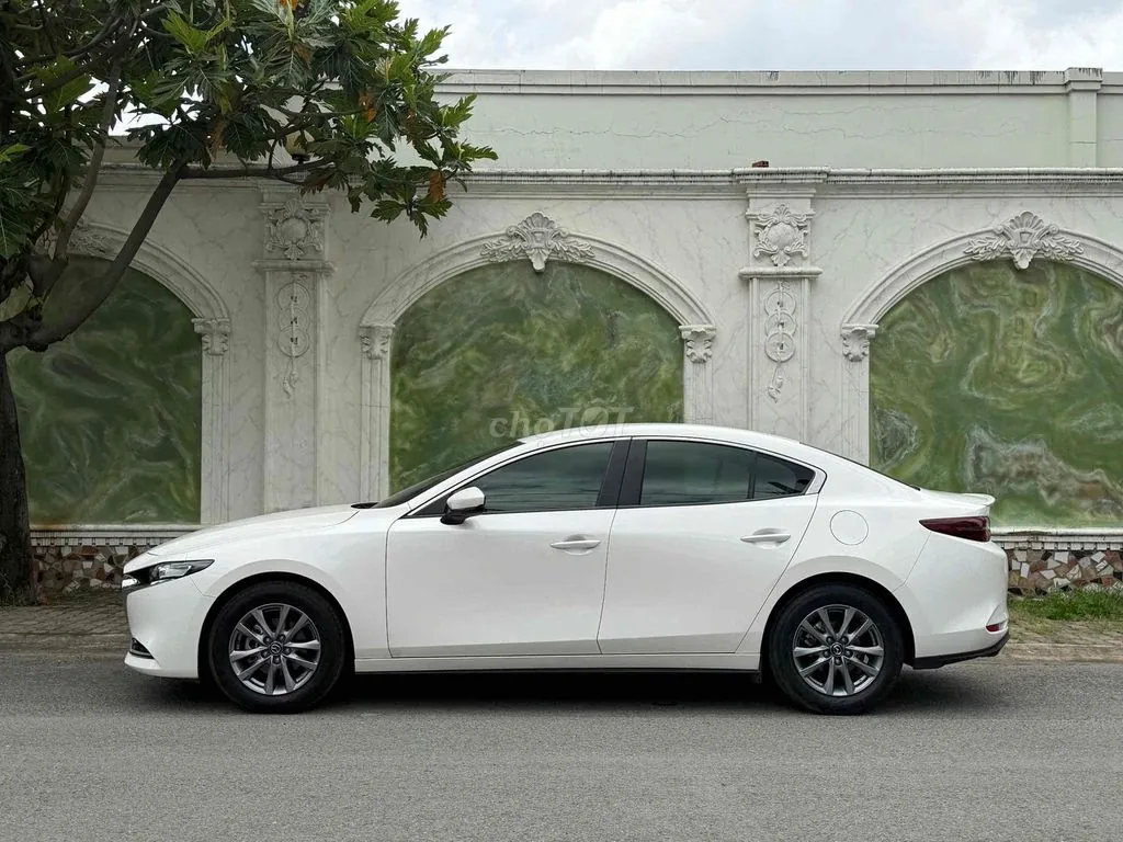 Mazda 3 2022 photo 3