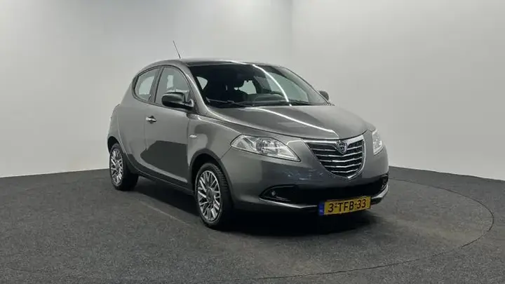 Lancia Ypsilon 2014 photo 3