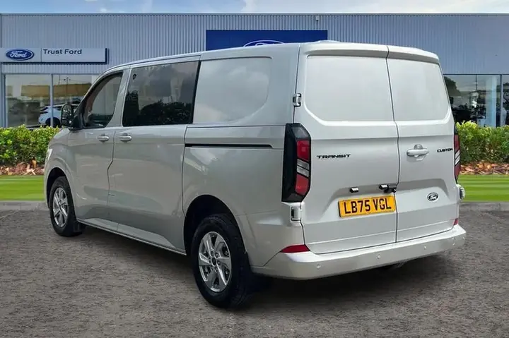 Ford Transit Custom 2025 photo 2