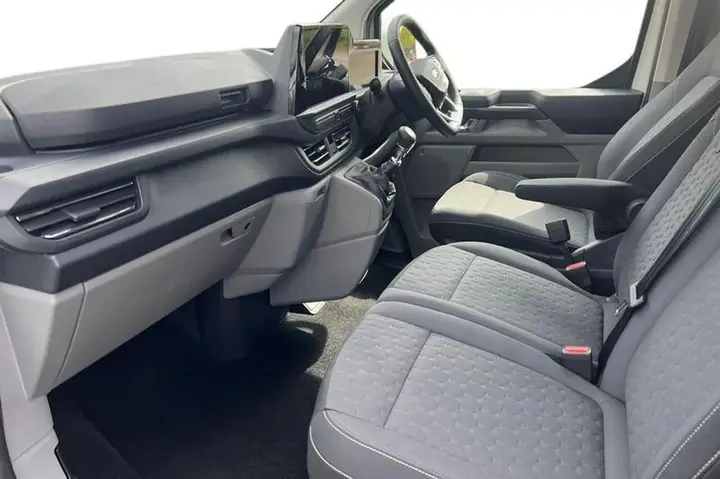 Ford Transit Custom 2025 photo 3