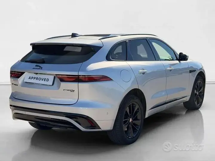 Jaguar F-Pace 2021 photo 2