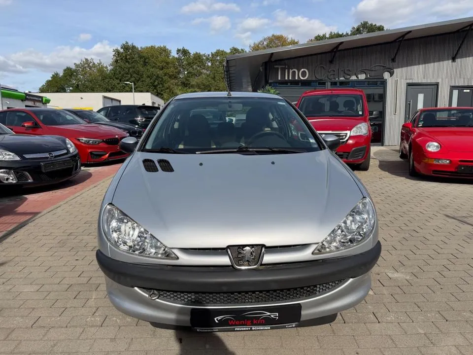 Peugeot 206