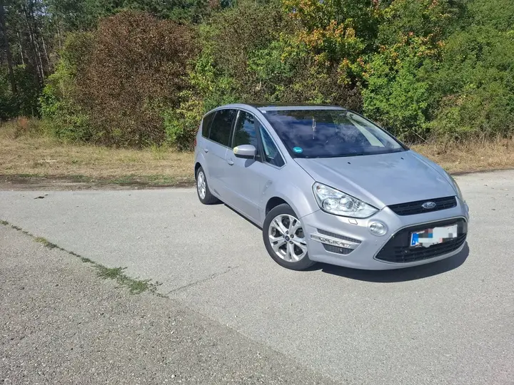 Ford S-Max 2012 photo 3