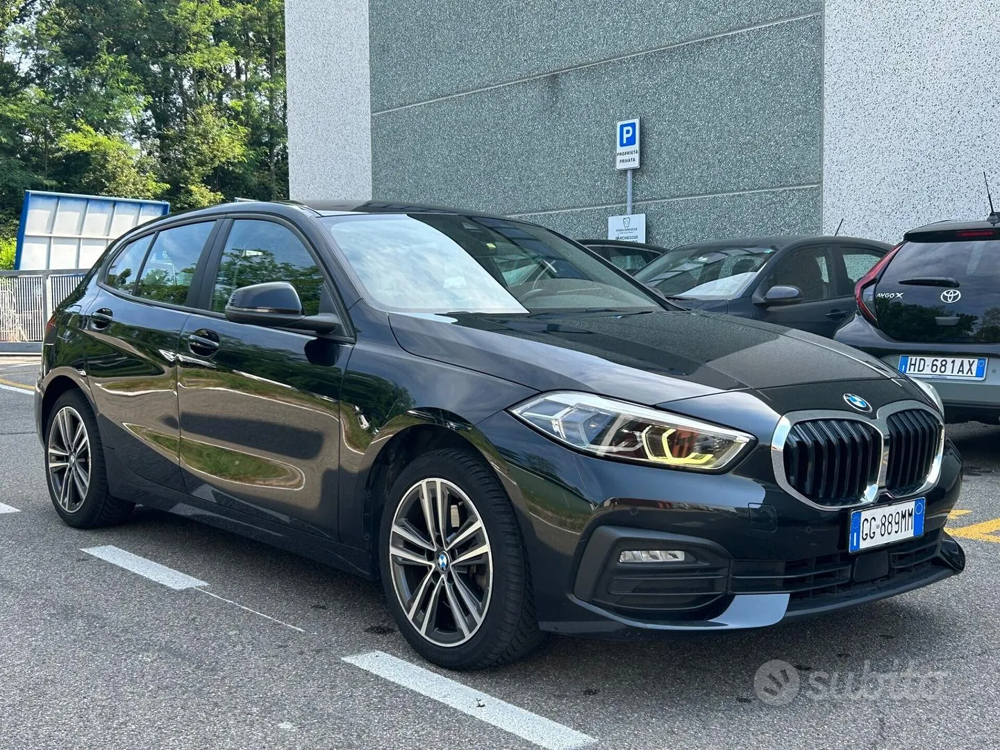 BMW 1 Series 2021 photo 2