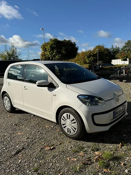 Volkswagen Up 2013 photo 5