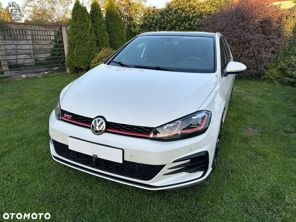 Volkswagen Golf 2019 photo 2