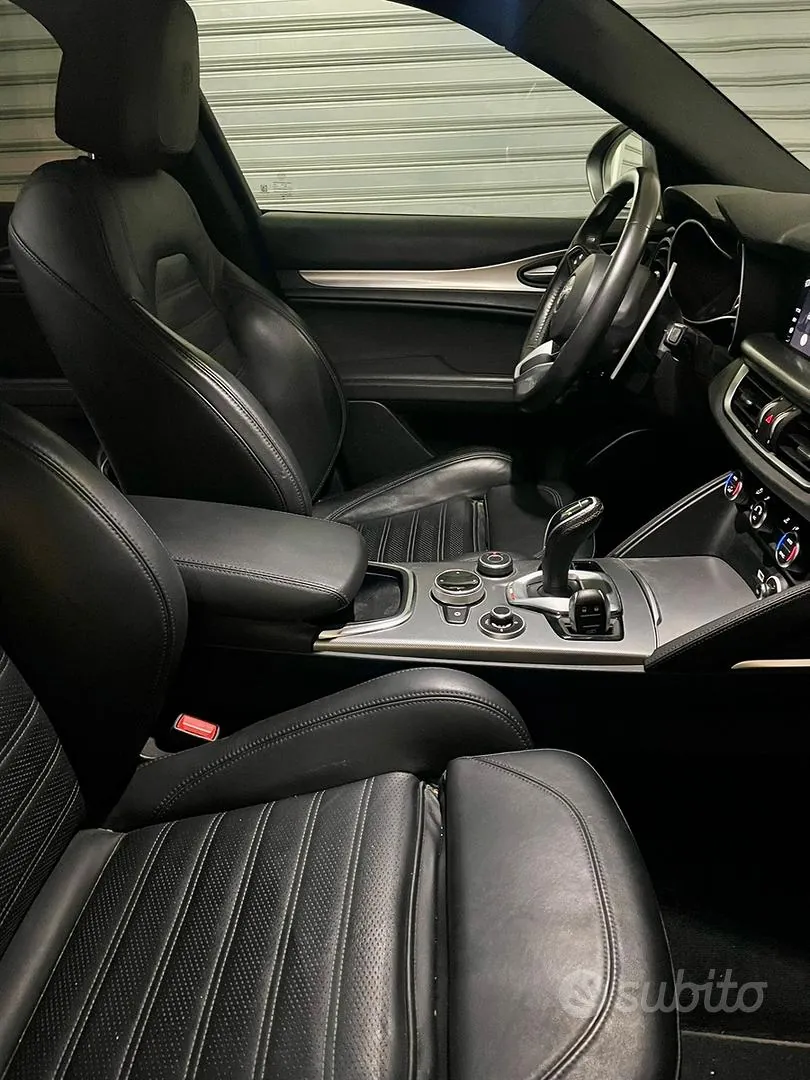 Alfa Romeo Stelvio 2022 photo 5