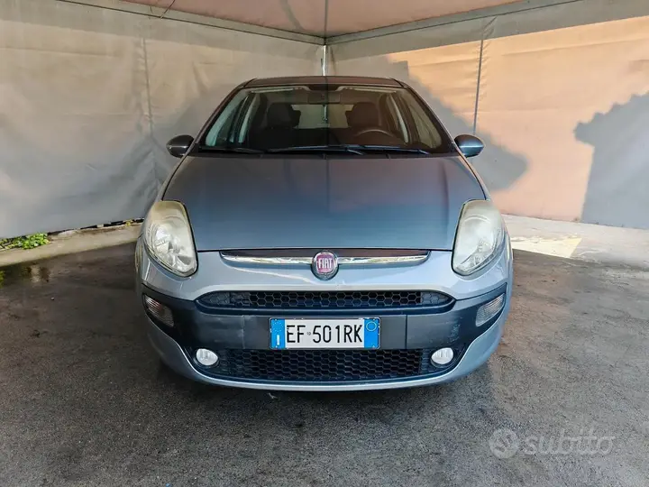 Fiat Punto Evo 2011 photo 2