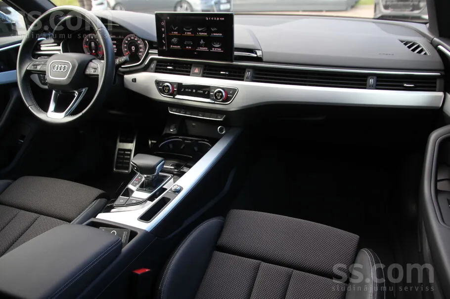 Audi A4 2022 photo 5
