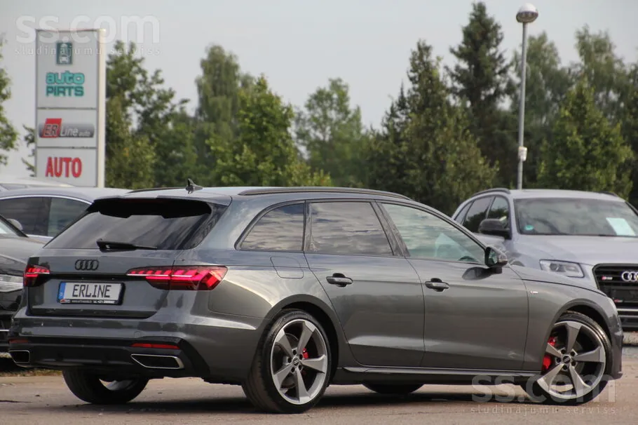 Audi A4 2022 photo 2
