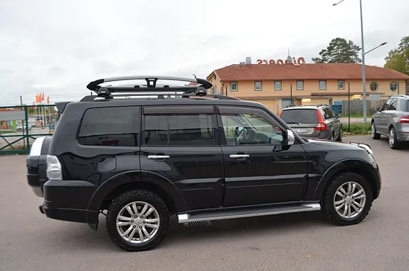 Mitsubishi Pajero 2014 photo 5