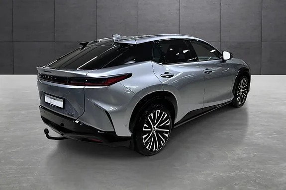 Lexus Rz450E 2024 photo 5