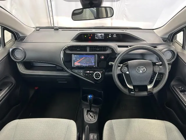 Toyota Aqua L 2019 photo 3