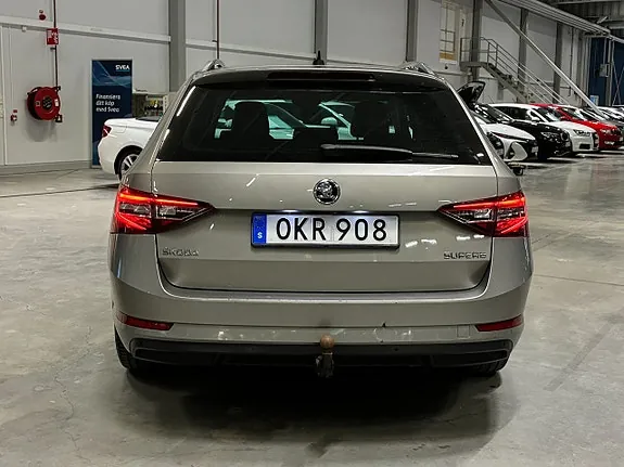 Skoda Superb 2017 photo 4