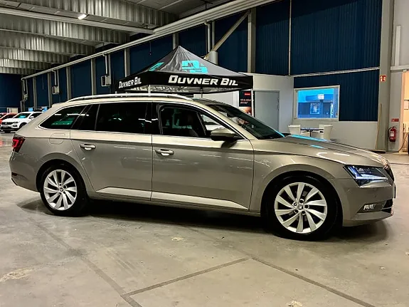 Skoda Superb 2017 photo 2