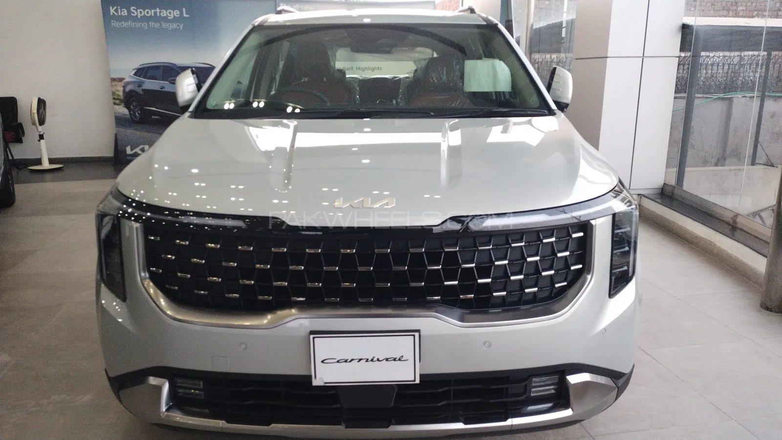 Kia Carnival