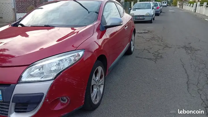 Renault Megane 2009 photo 2