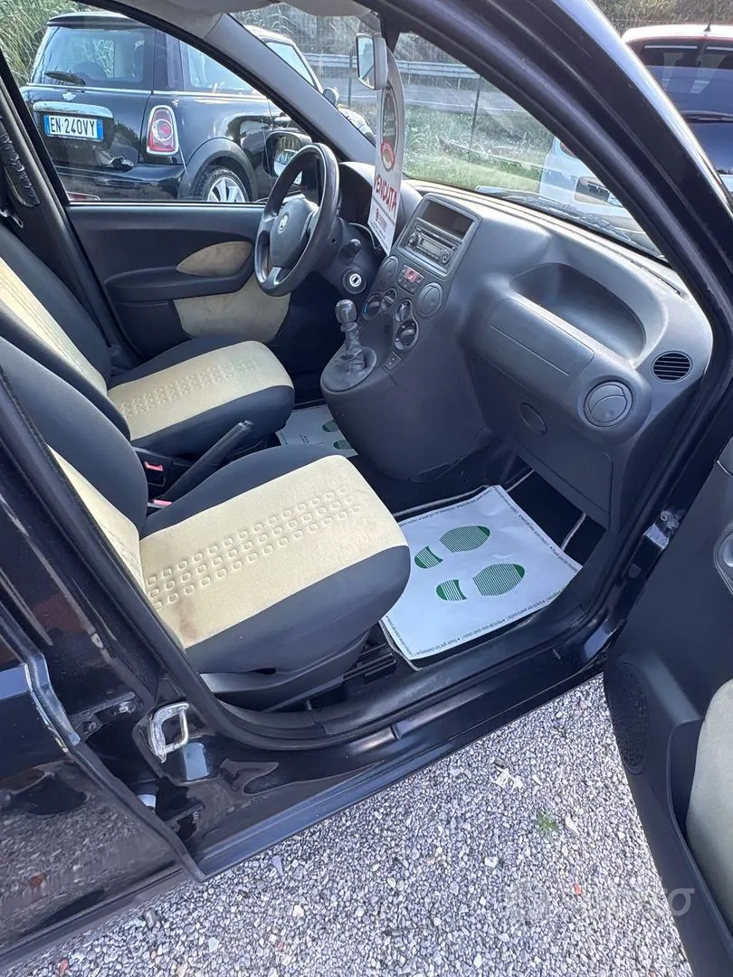 Fiat Panda 2011 photo 2