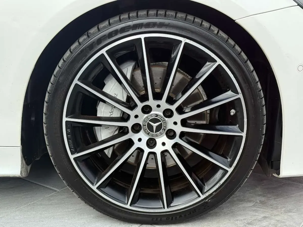 Mercedes-Benz E-Class 2017 photo 3