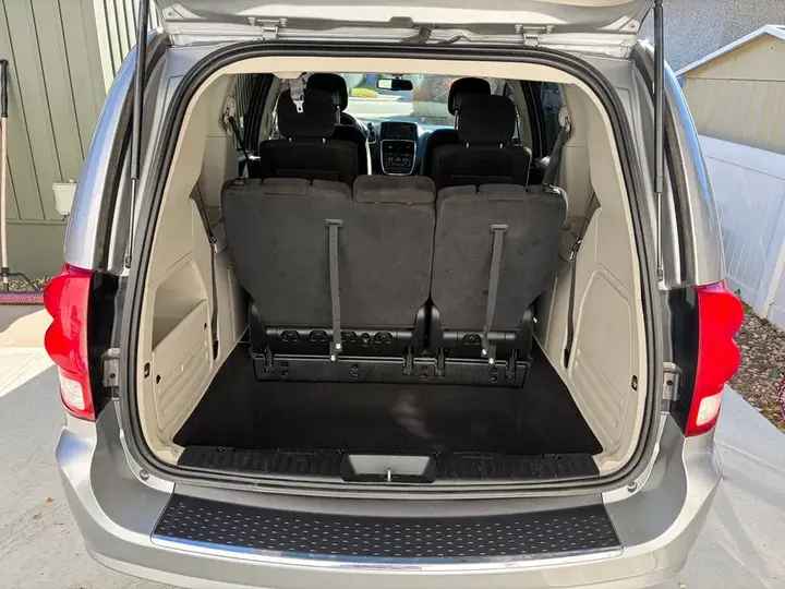 Dodge Grand Caravan 2017 photo 5