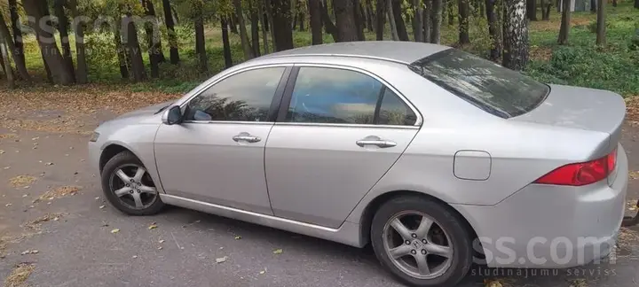 Honda Accord 2004 photo 4