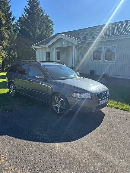 Volvo V50 2011 photo 3