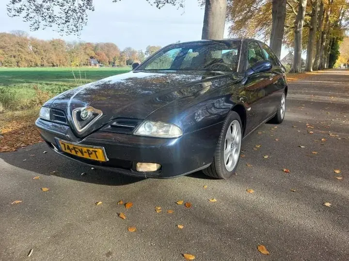 Alfa Romeo 166