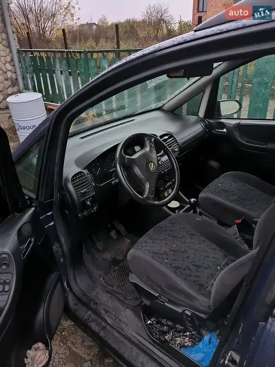 Opel Zafira 2000 photo 3