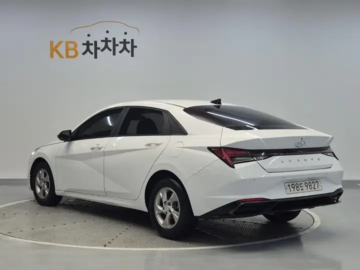 Hyundai Avante 2022 photo 2