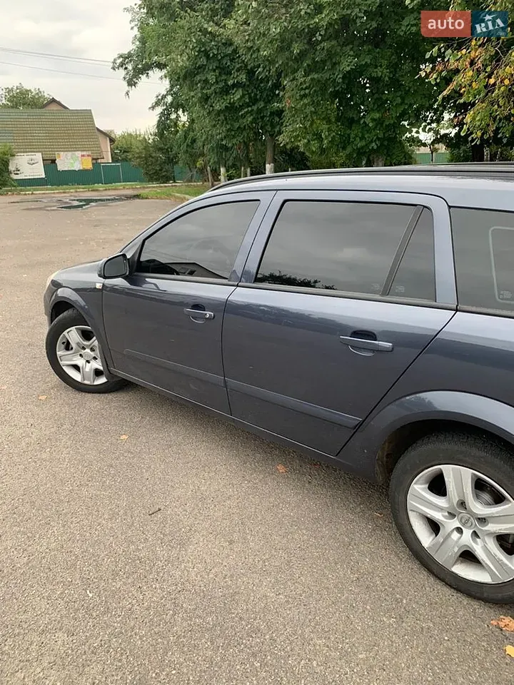 Opel Astra 2008 photo 3