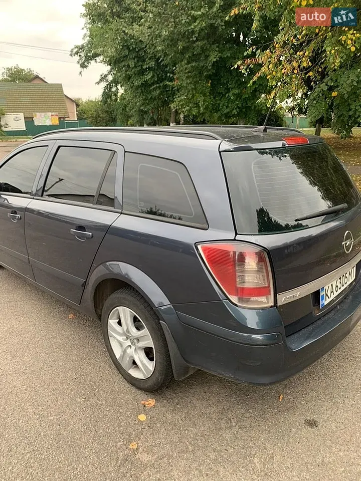 Opel Astra 2008 photo 4