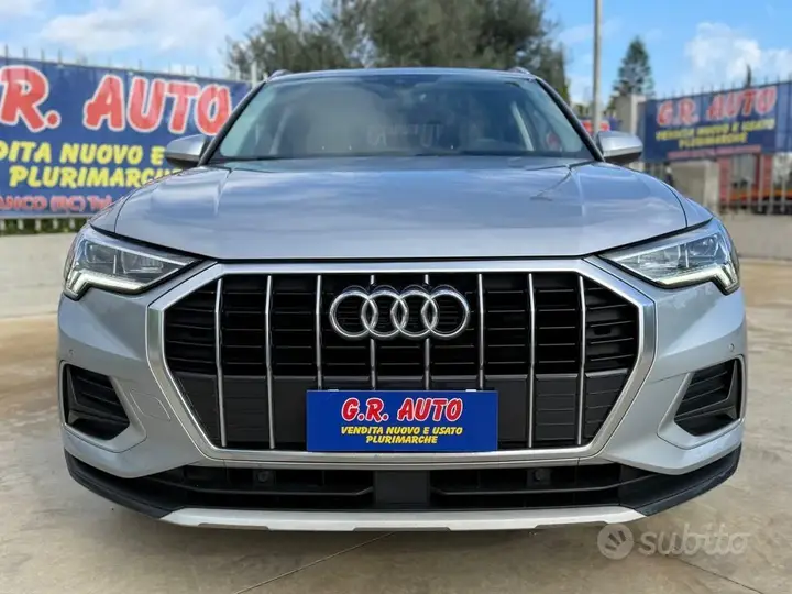 Audi Q3 2022 photo 2