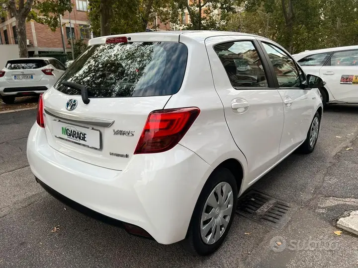 Toyota Yaris 2017 photo 4